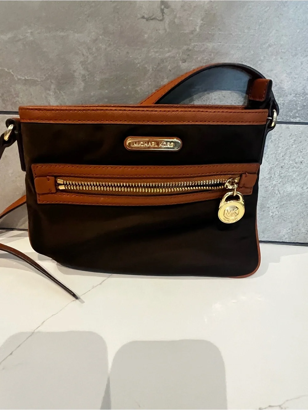 Michael Kors 6x9” brown crossbody bag-like new
